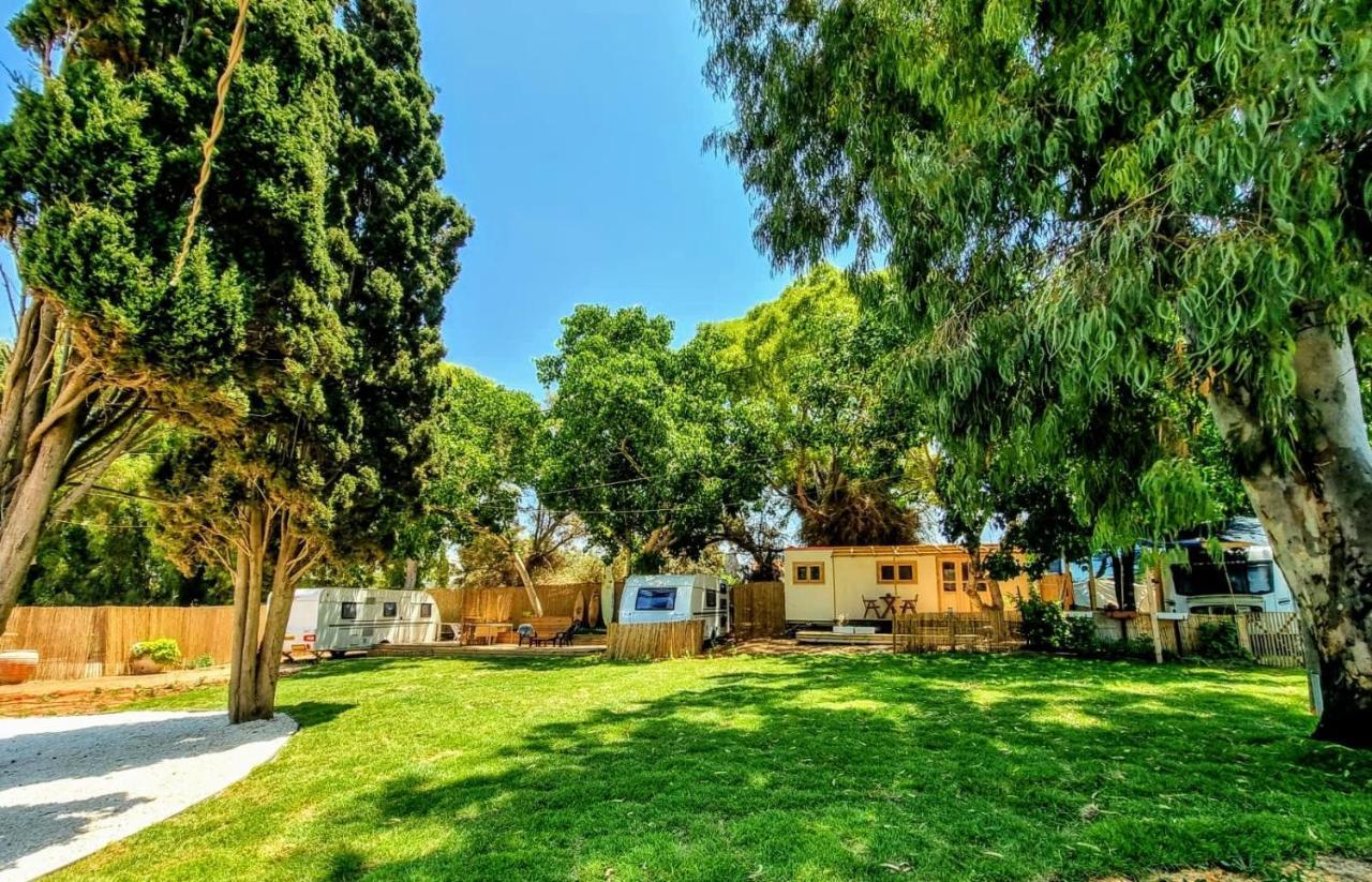 Hotel Glamping Beit Yanai Extérieur photo