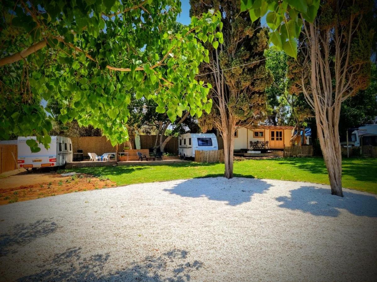 Hotel Glamping Beit Yanai Extérieur photo