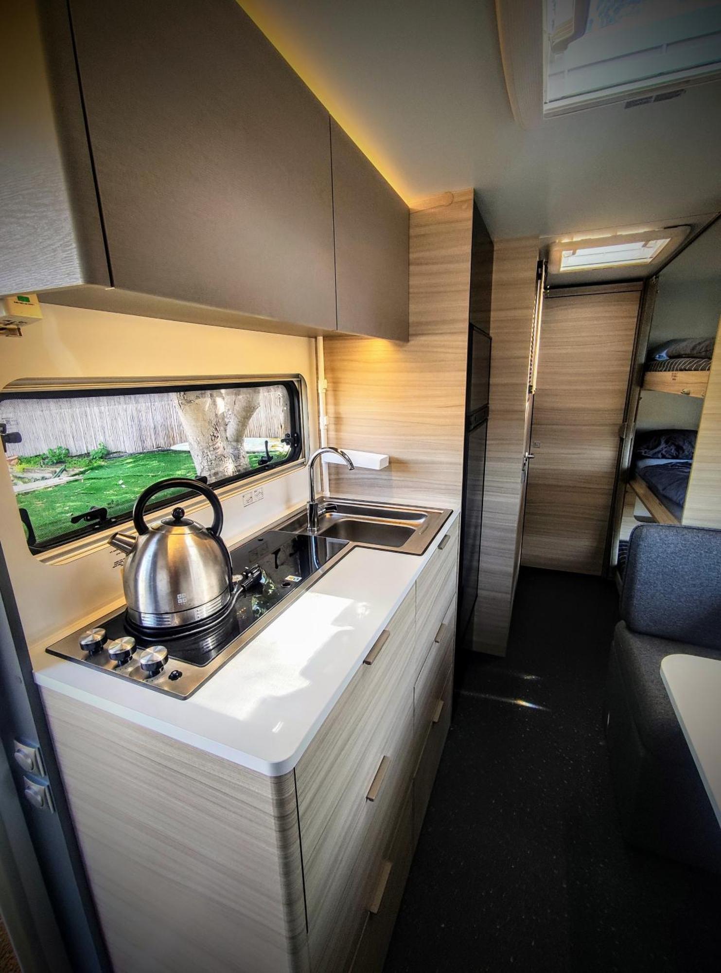 Hotel Glamping Beit Yanai Extérieur photo